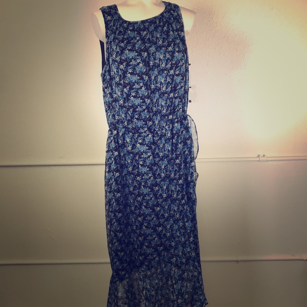 Vince Camuto Sleeveless Floral Crepe Dress